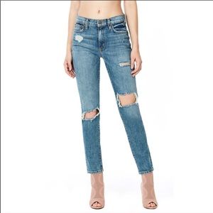 Mid rise Carmar jeans!
